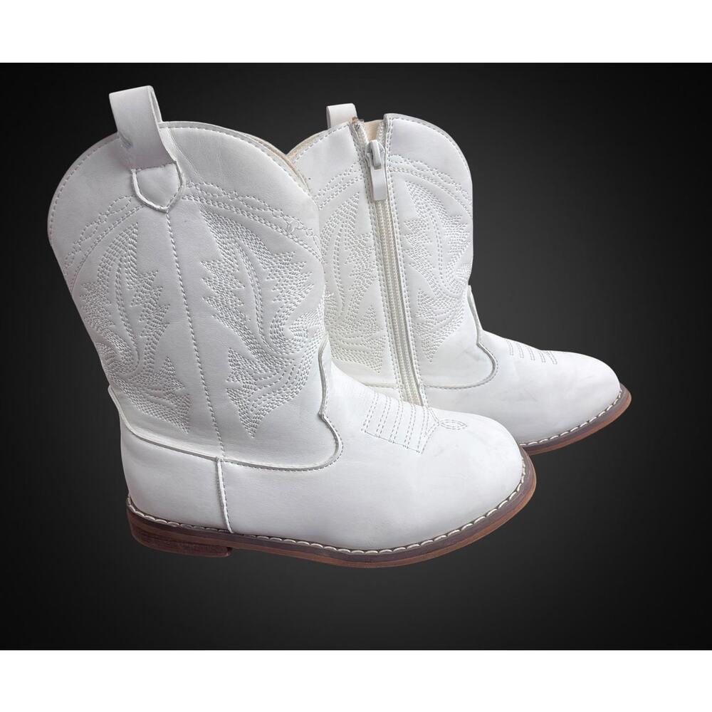 Little Girls White Wedge Boots Size 11 - Picture 1 of 5